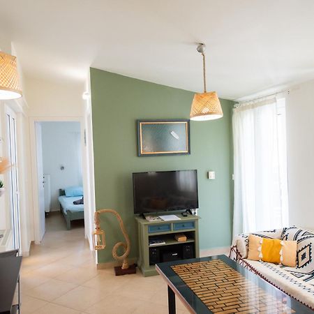Nadia'S Place Poros Town Luaran gambar
