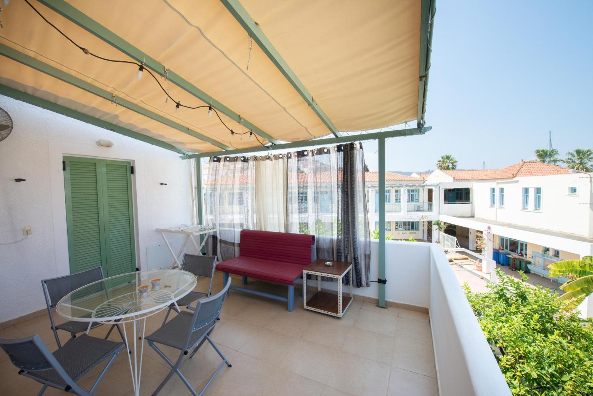Nadia'S Place Poros Town Luaran gambar