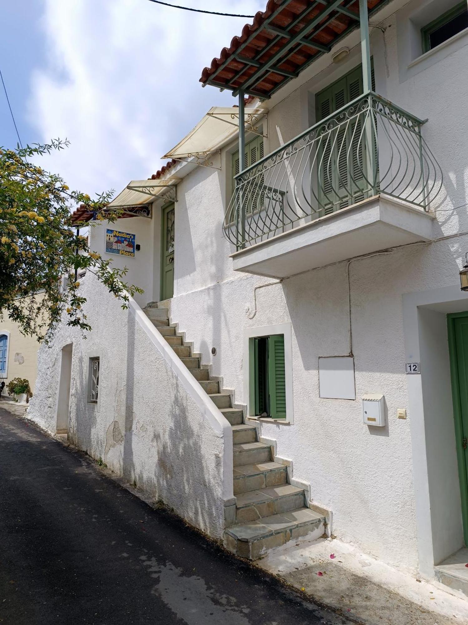 Nadia'S Place Poros Town Luaran gambar